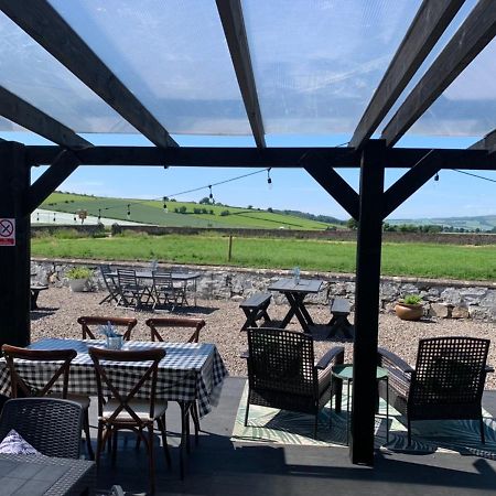 Pitlessie Inn And Pantry Купар Екстериор снимка